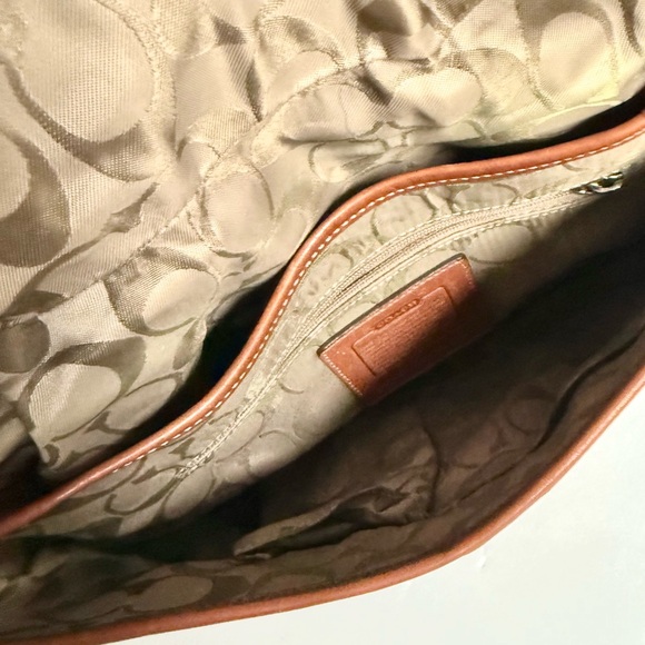 Coach Soho Leather F10192 Vintage Y2K British Tan Shoulder Bag - Picture 8 of 9